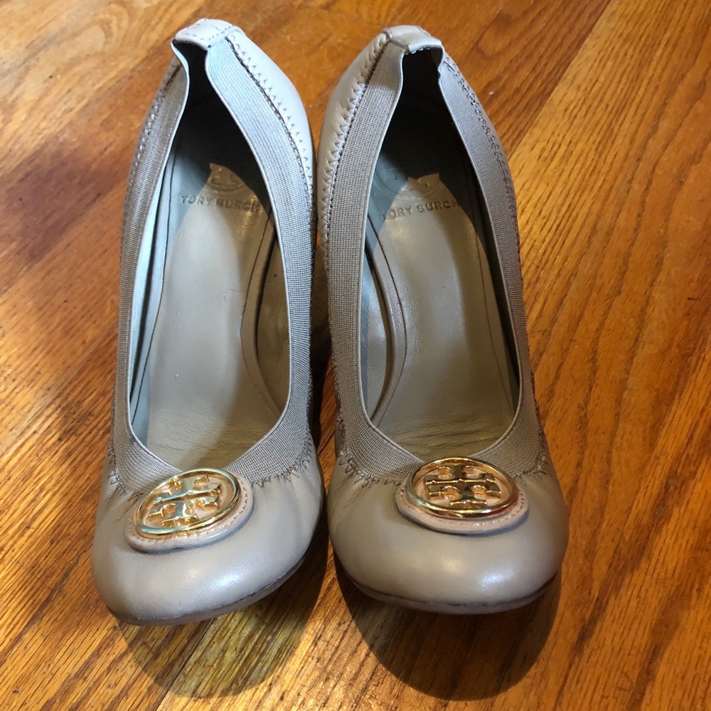 Tory Burch Caroline wedge